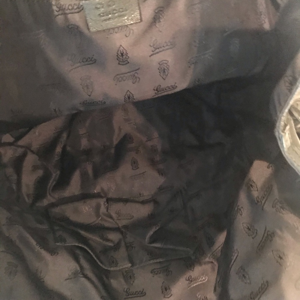 Authentic GUCCI - Picture 7 of 8